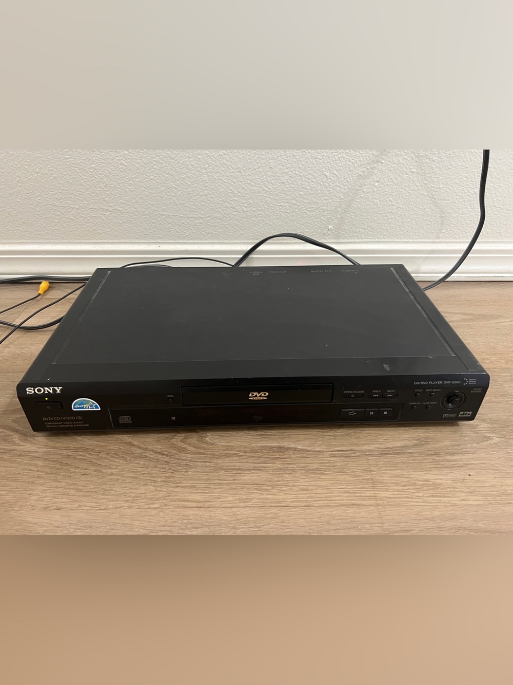 Sony DVP-S360 CD/DVD player